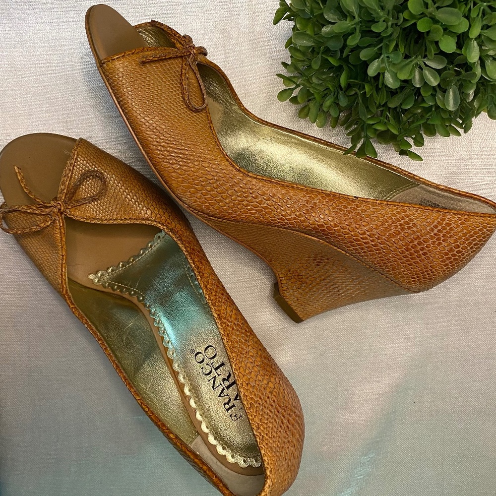 FRANCO SARTO Size 7.5 Tan & Gold Peep-Toe Leather 3” Wedge Heels
